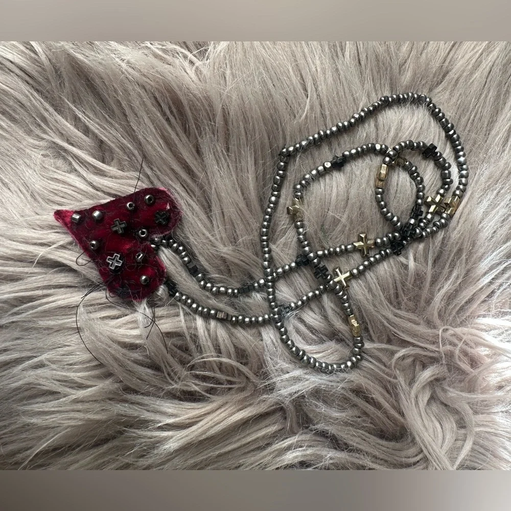 Velvet heart necklace - Picture 3 of 9